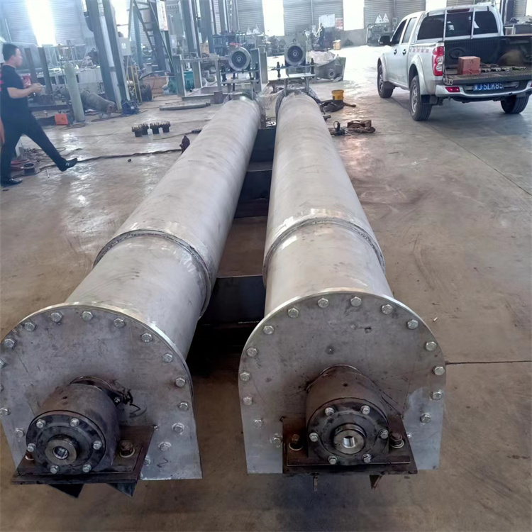 不锈钢材质的夹套水冷绞龙输送机275管式博雅环保提供