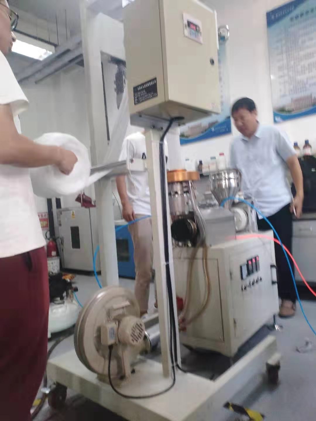 东莞小型吹膜机多少钱