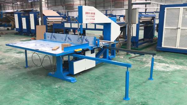 蜂窝纸板立切机导电泡棉立切机