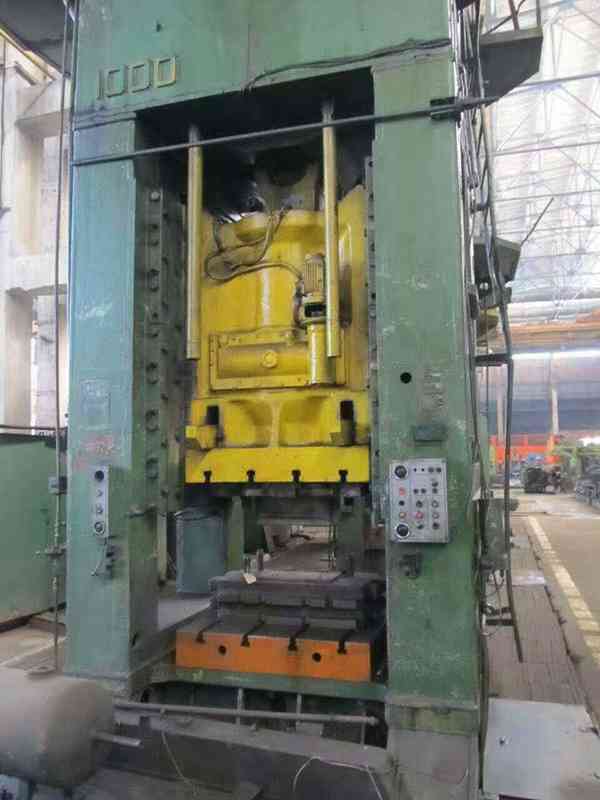 供二手俄罗斯1000吨闭式单点压力机一台