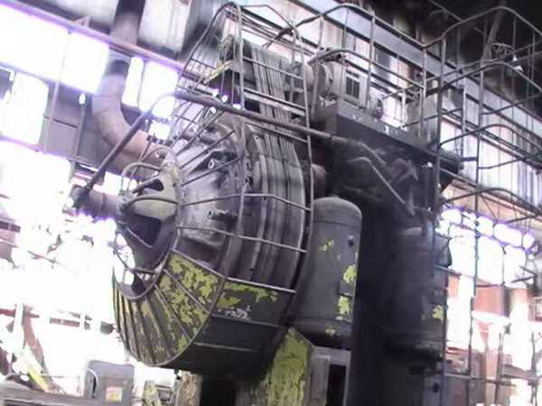 供二手俄罗斯新型1000吨热模锻一台
