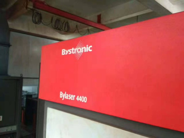 瑞士3015激光切割机