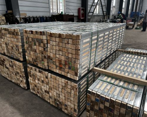 张家口钢包木 钢木龙骨规格多样 可镀锌 工期短 大量现货