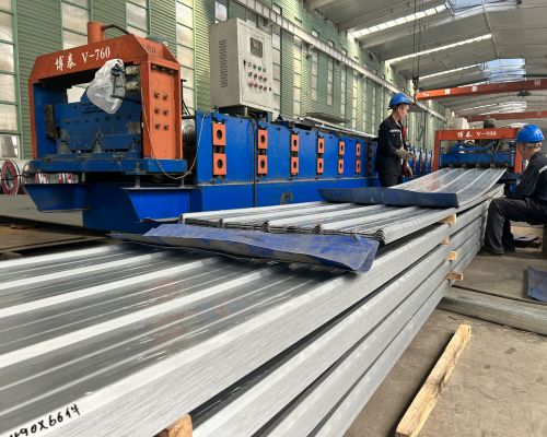 北京博泰彩钢板 V900 直接成型成膜 美观实用 屋面彩钢板 工期短