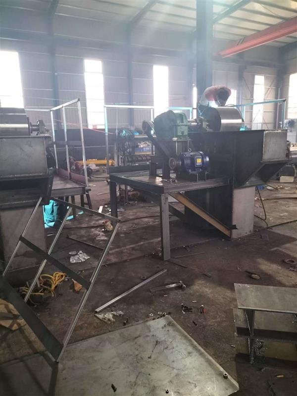 斗式提升机的结构