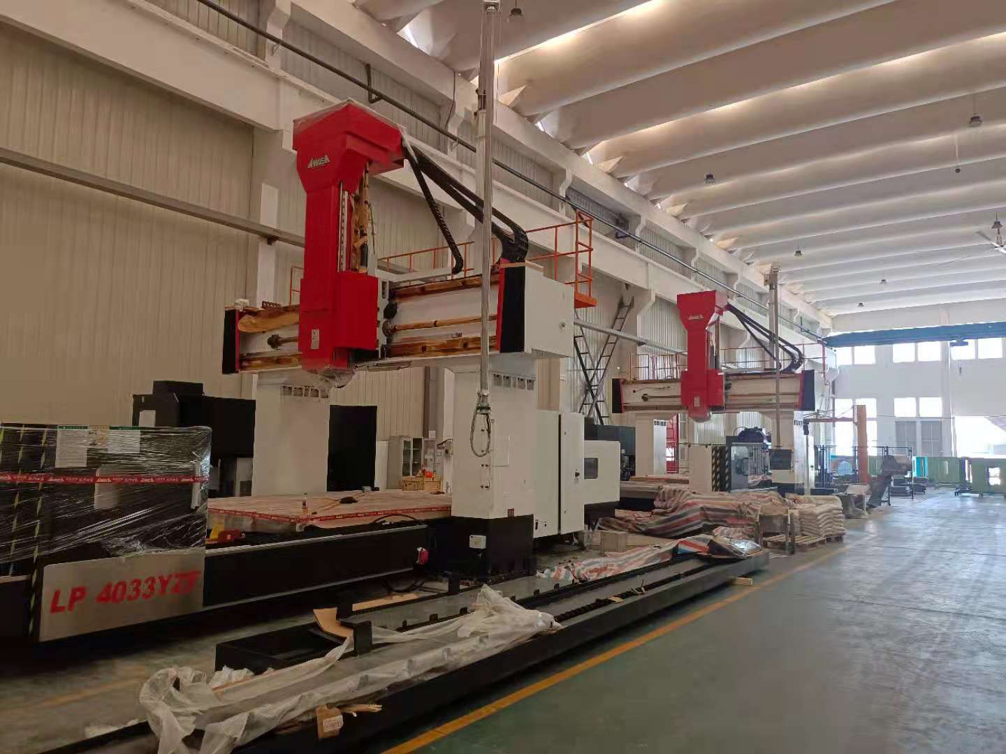 lp3028亚崴机床龙门加工中心