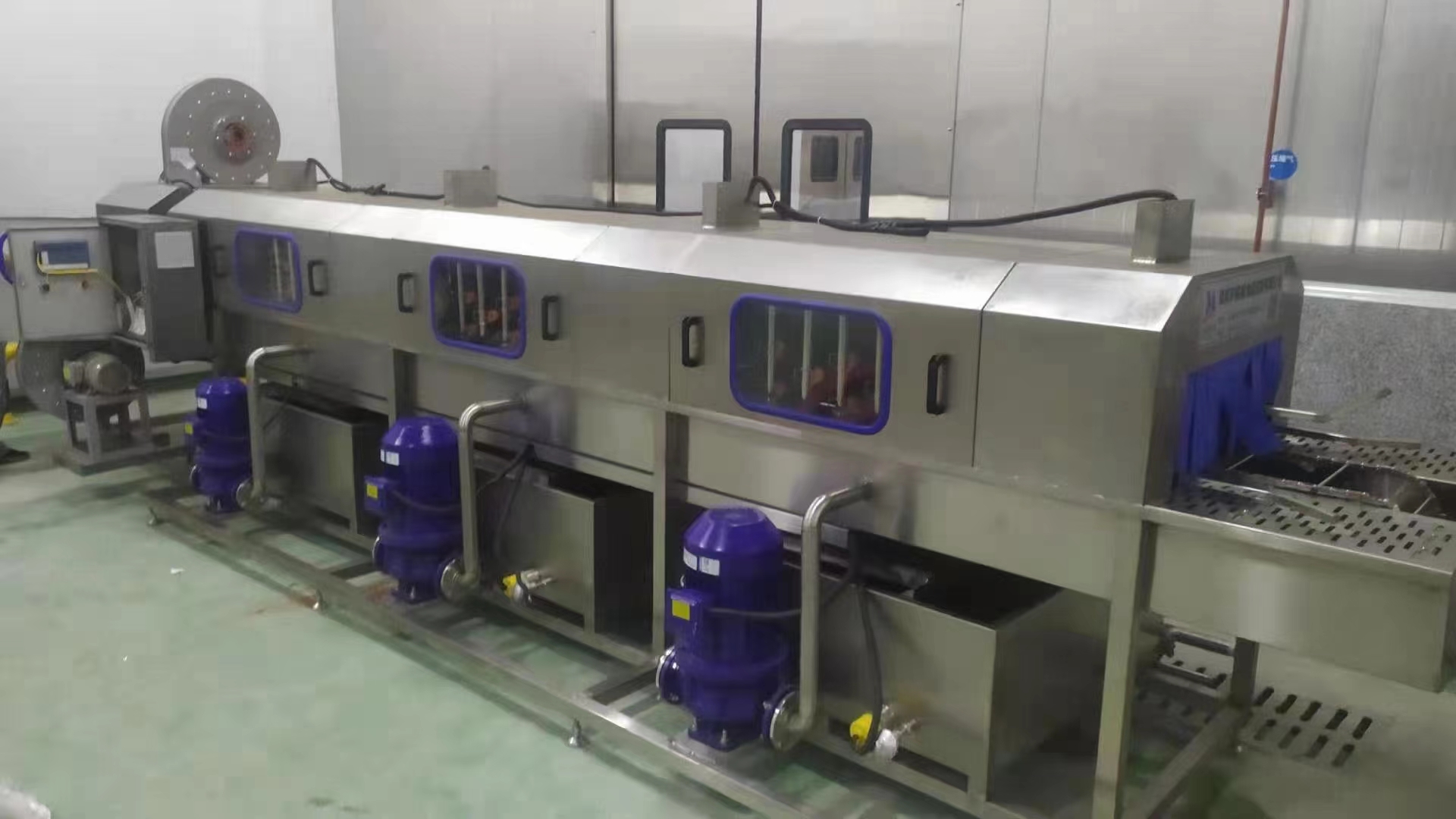 食品厂塑料单冻盘清洗机138 6364 6772全自动洗筐机，塑料筐清洗机