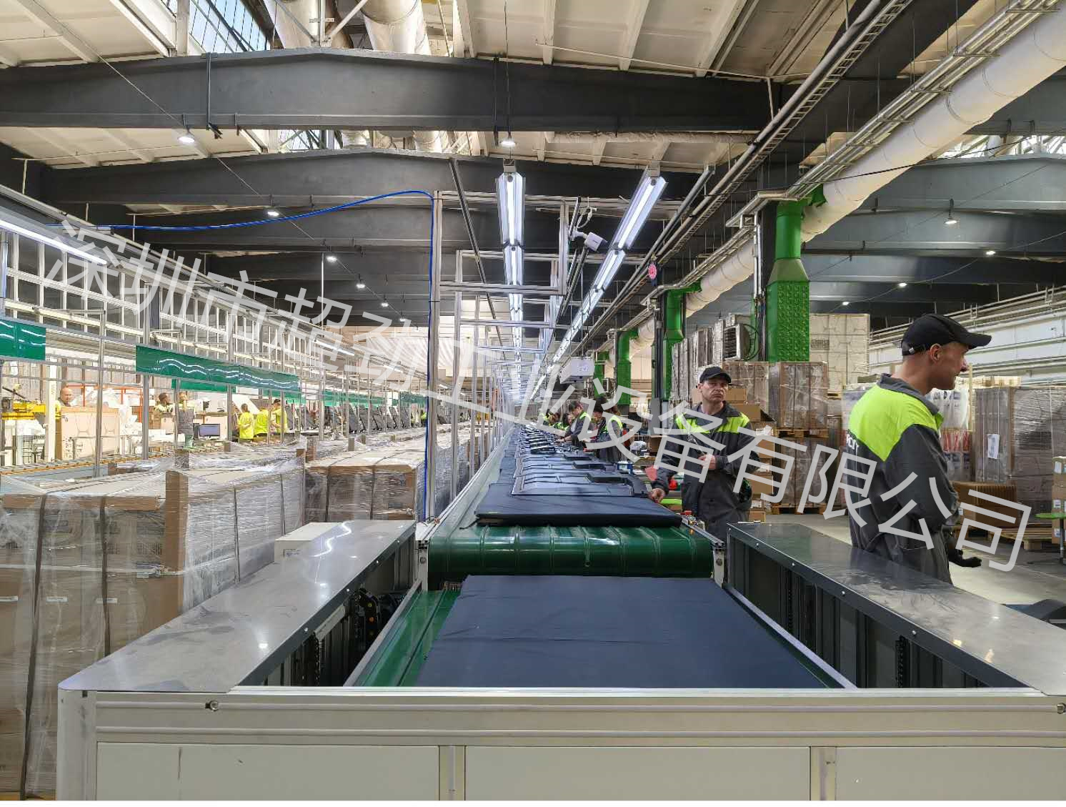 大屏触控教学一体机柔性皮带输送会议一体机生产皮带滚筒生产线