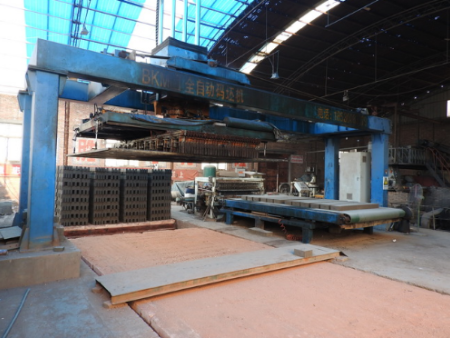 处理二手全自动码坯机，九成新，设备状况良好