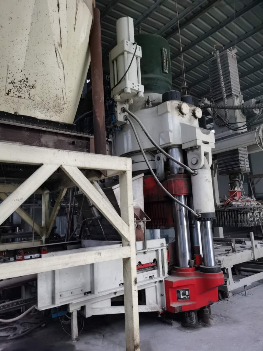 8成新   海源HF1100二手全自动液压机