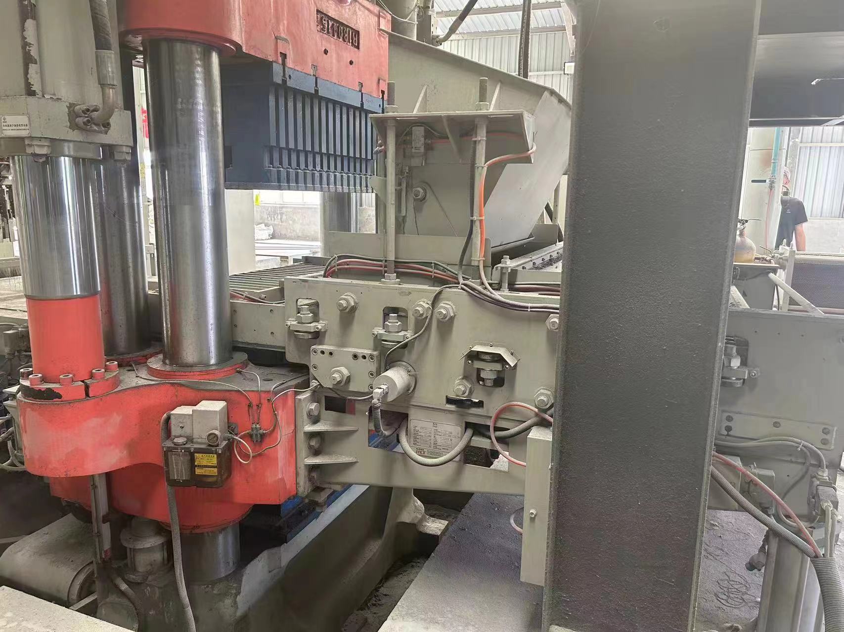 9成新   科达1200全自动液压砖机