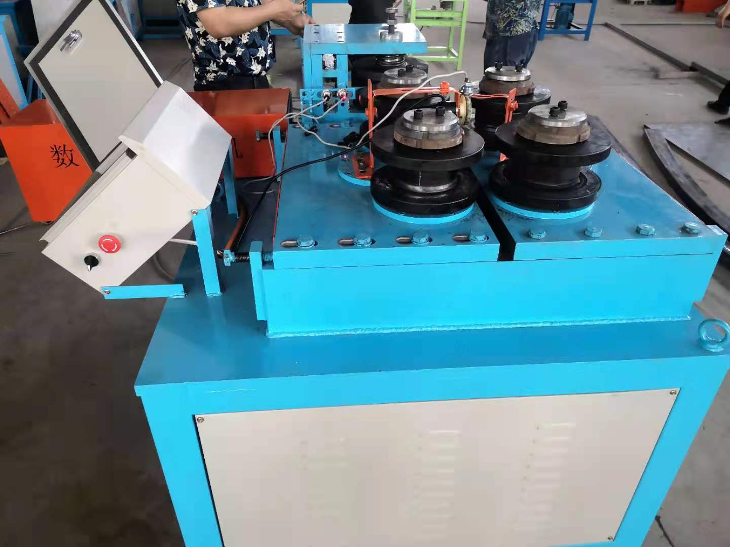 凯威-五轮方管弯弧机 可弯五个厚