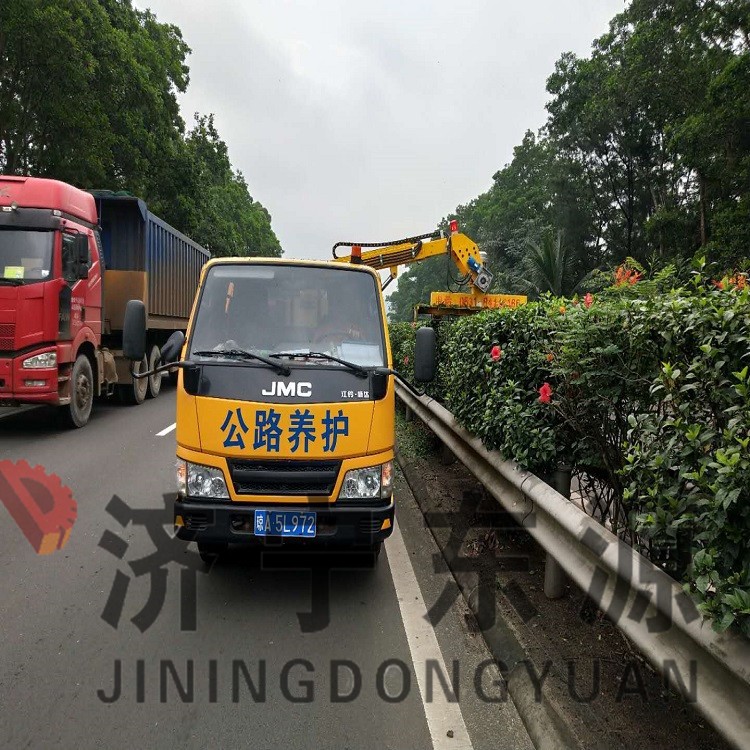 济宁东源高速公路边坡绿篱修剪机 车载式绿篱机修剪效率高