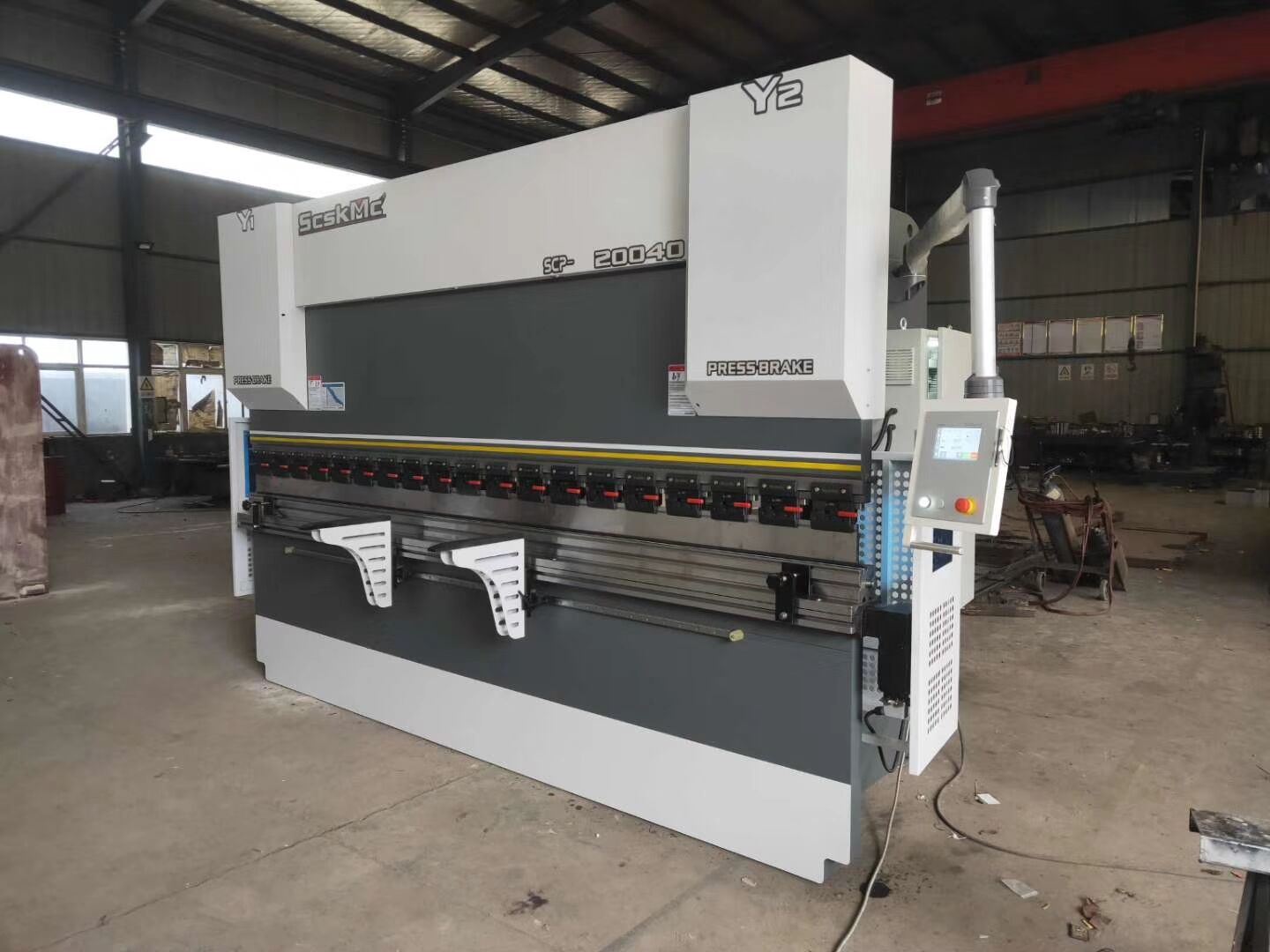 大型折弯机   佛山数控折弯机200T/4000