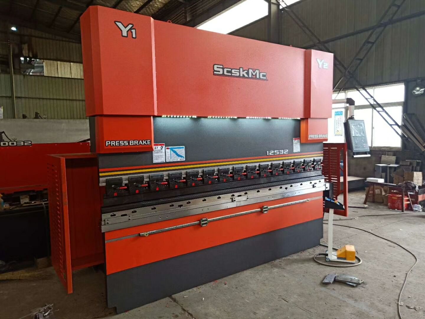 揭阳电液数控折弯机   不锈钢折板机125T/3200