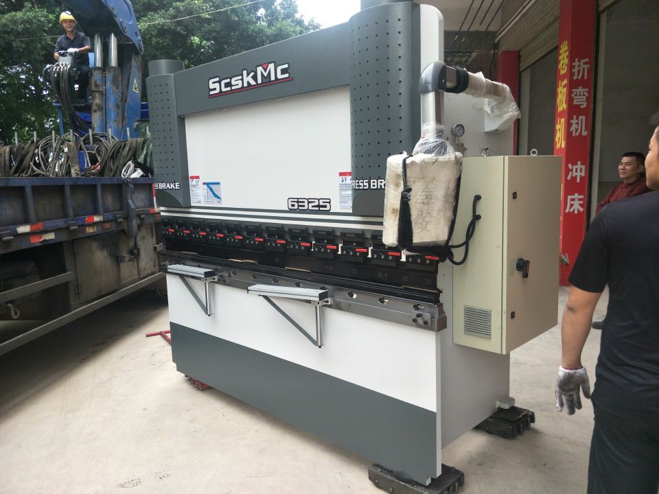 漳州63吨不锈钢数控折弯机   液压折边机