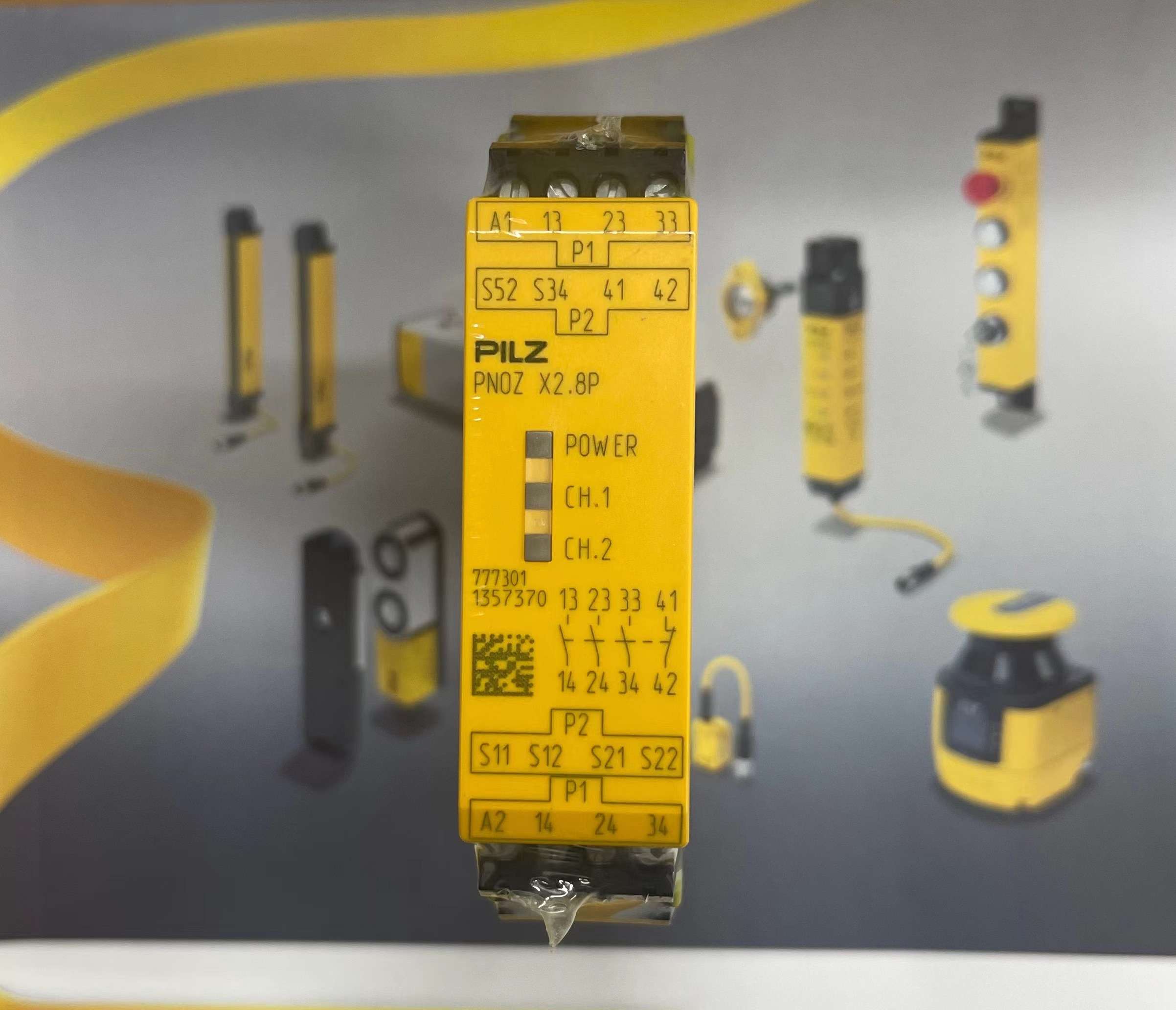 PILZ皮尔磁 继电器777301 PNOZ X2.8P