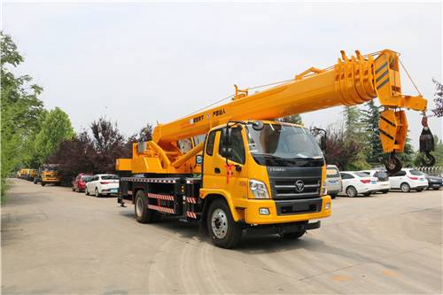 福田底盘16吨吊车