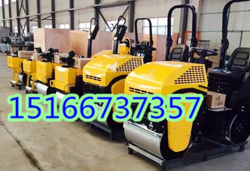 国内外畅销的座驾式振动压路机 大钢轮3吨压实机