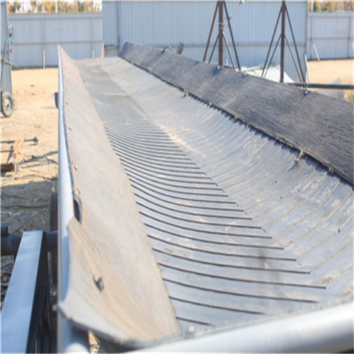 厂家直销耐磨防滑皮带输送机 斜坡带格挡式输送机