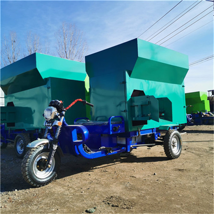 省人力双侧撒草机   全自动牛场撒料车