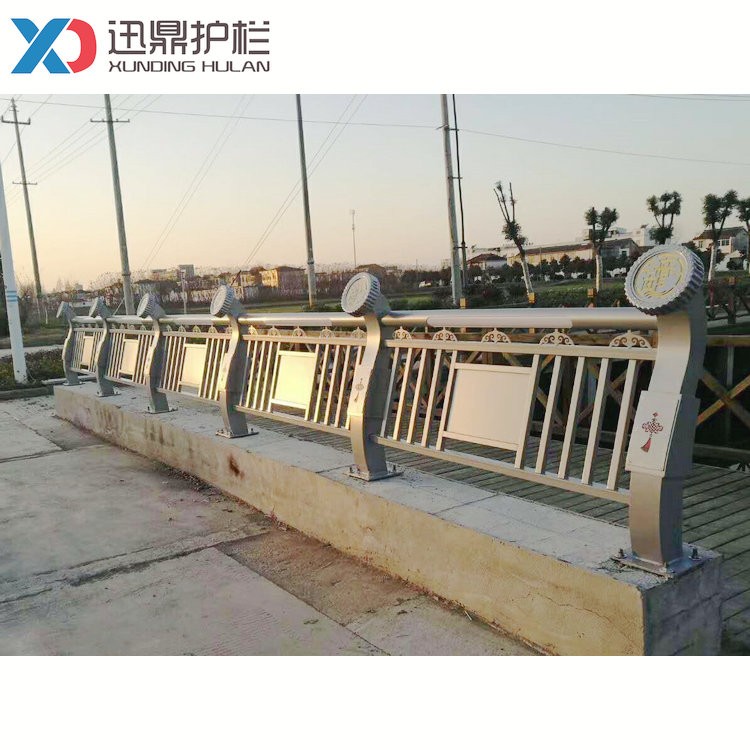 沙道防护栏杆|沙道防护栏杆价格多少钱一米