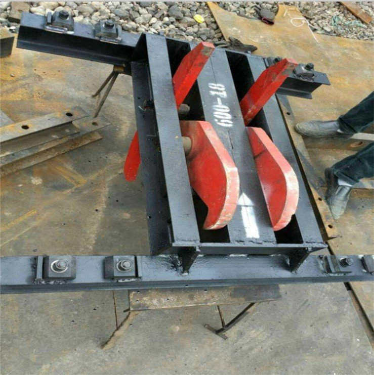 斜巷自动捞车器 矿车超速溜车用捕车器