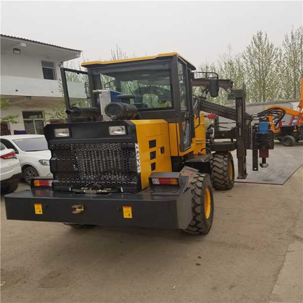 直销高速公路护栏打桩机 波形装载机护栏打桩机 液压立柱打桩机