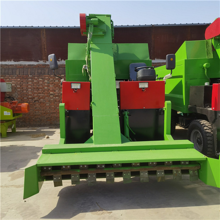大马力柴油清粪车 地面牛粪清理运输机