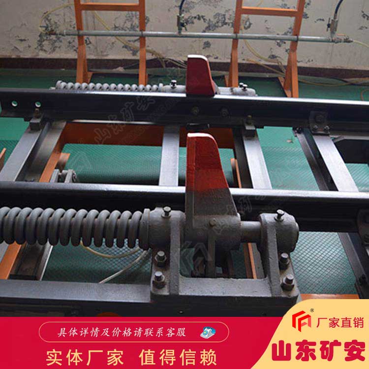 定量斗用复合耐磨钢板广泛应用于重工业领域