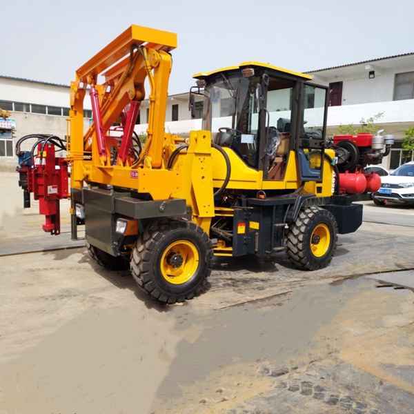 装载护栏打桩机 四缸四驱装载打桩机 公路护栏打桩机厂家