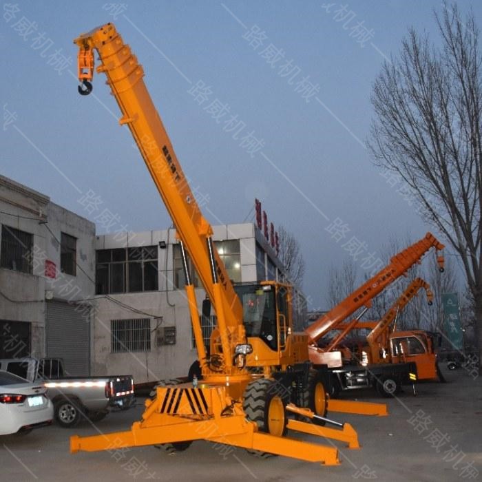 四驱越野行走吊车  5吨8吨铲车改装吊车  小型越野吊车