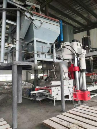 全自动液压砖机在操作时需要注意哪些问题