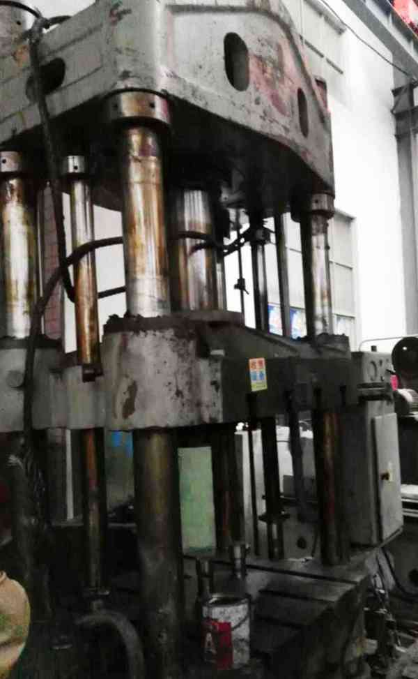 出售：二手天津产Y71-250A塑料制品液压机/油压机