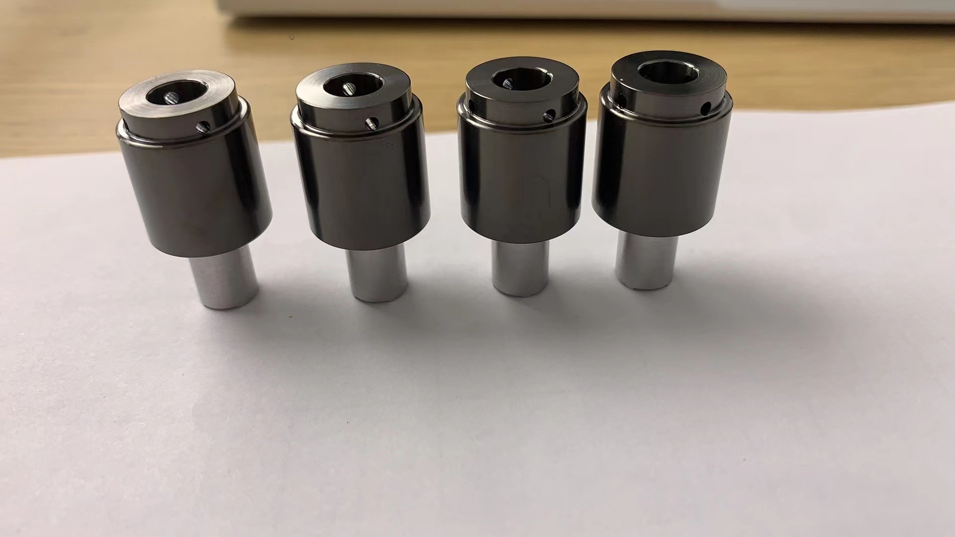 石墨烯涂层，应用各类精密零部件，提升润滑降低摩擦系数