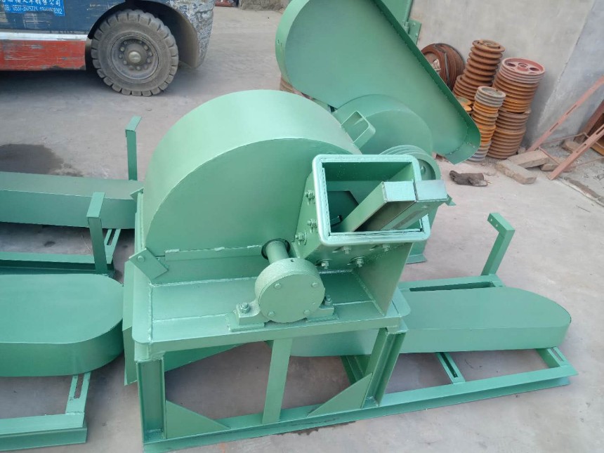 钦州庆辉机械热销树枝粉碎机_木材粉碎机_木屑粉碎机_效果好