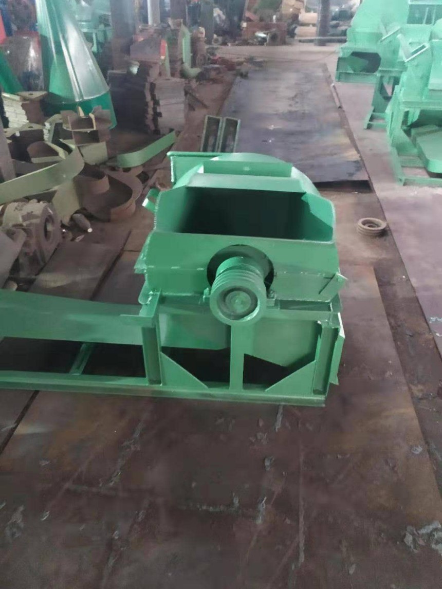 木糠锯末机厂家_生物质燃料专用锯末粉碎机_移动式木屑粉碎机_木糠锯末机