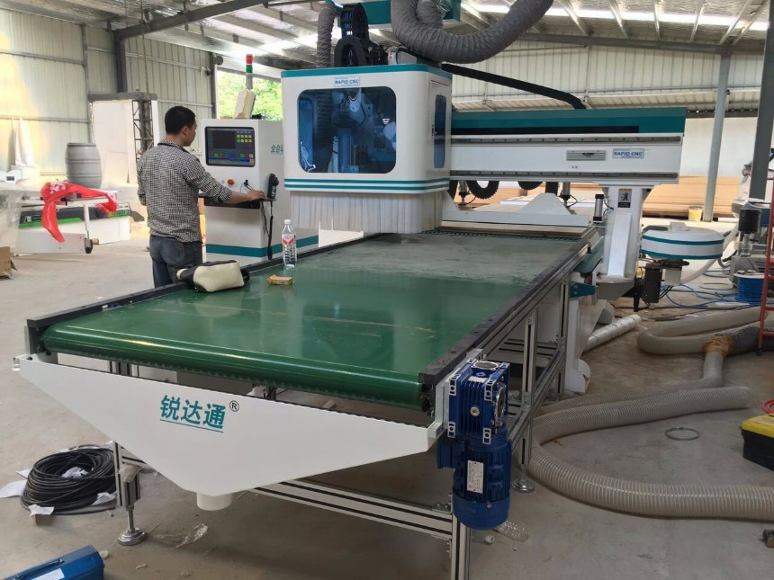 圆盘换刀加工中心多功能圆盘换刀加工中心