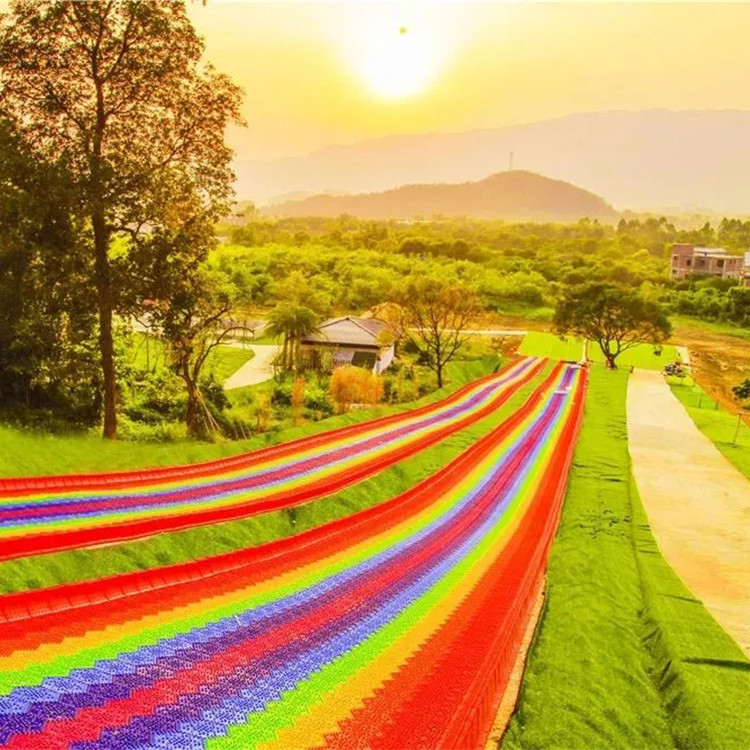 网红彩虹滑道 景区无动力游乐设备 四季游乐设备 彩虹滑道价格