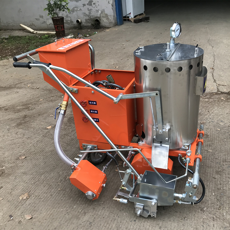 重鑫热熔划线机