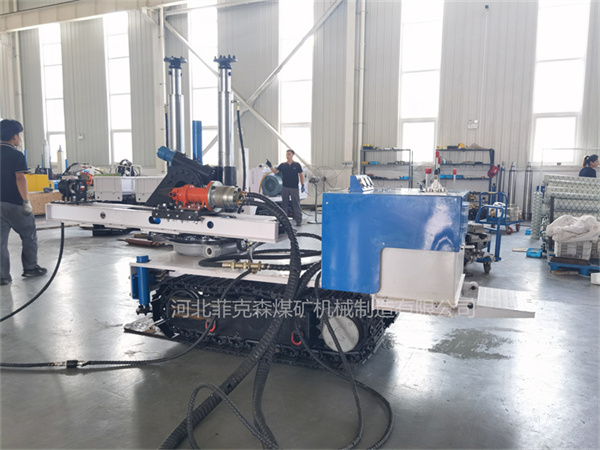 履带式乳化液钻机