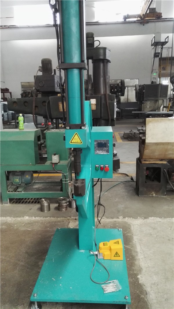 东莞赛森特 气动无铆钉铆接机