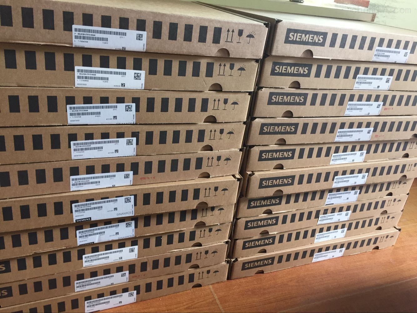 西门子	6ES7334-0CE01-0AA0