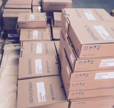 日本安川SGDJ-01AP-驱动器