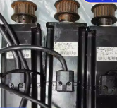 日本安川SGMAH-04AAA2C-电机