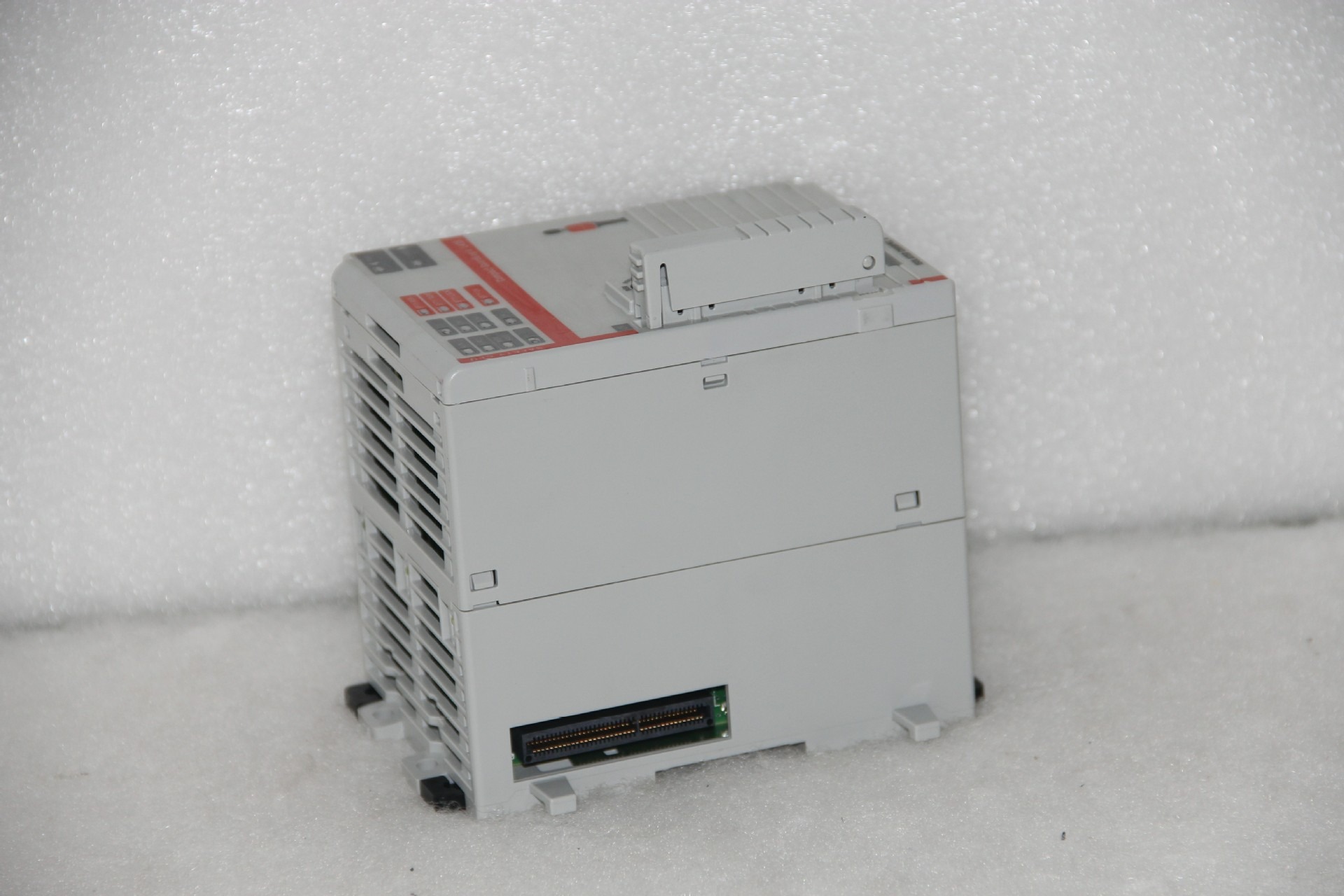 AB 1768-L43 控制器