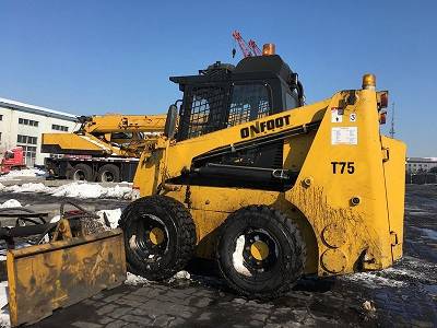 昂弗特重工T75滑移装载机