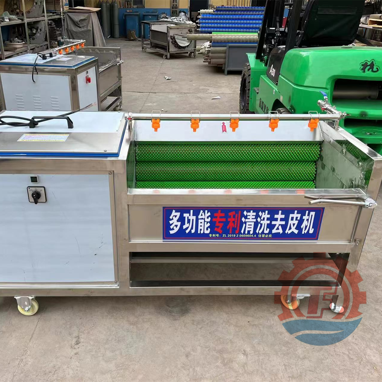 牛蒡毛辊清洗机 土豆毛刷清洗机器 田螺清洗设备