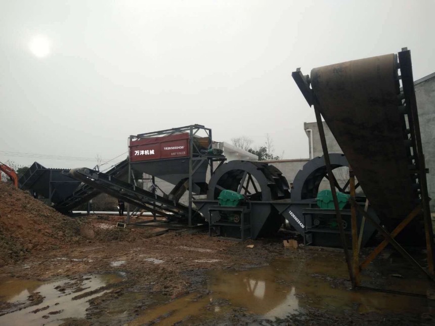 洗砂机 轮式洗砂机 洗砂机厂家—青州市万洋沙矿机械 　本文来源亚游会官网[原文地