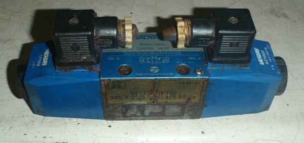 TOKIMEC电磁阀  DG4V-5-0C-M-PL-T-6-40